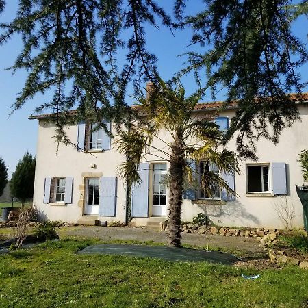 Вилла Le Beugnon La Pommeraie-sur-Sevre Экстерьер фото