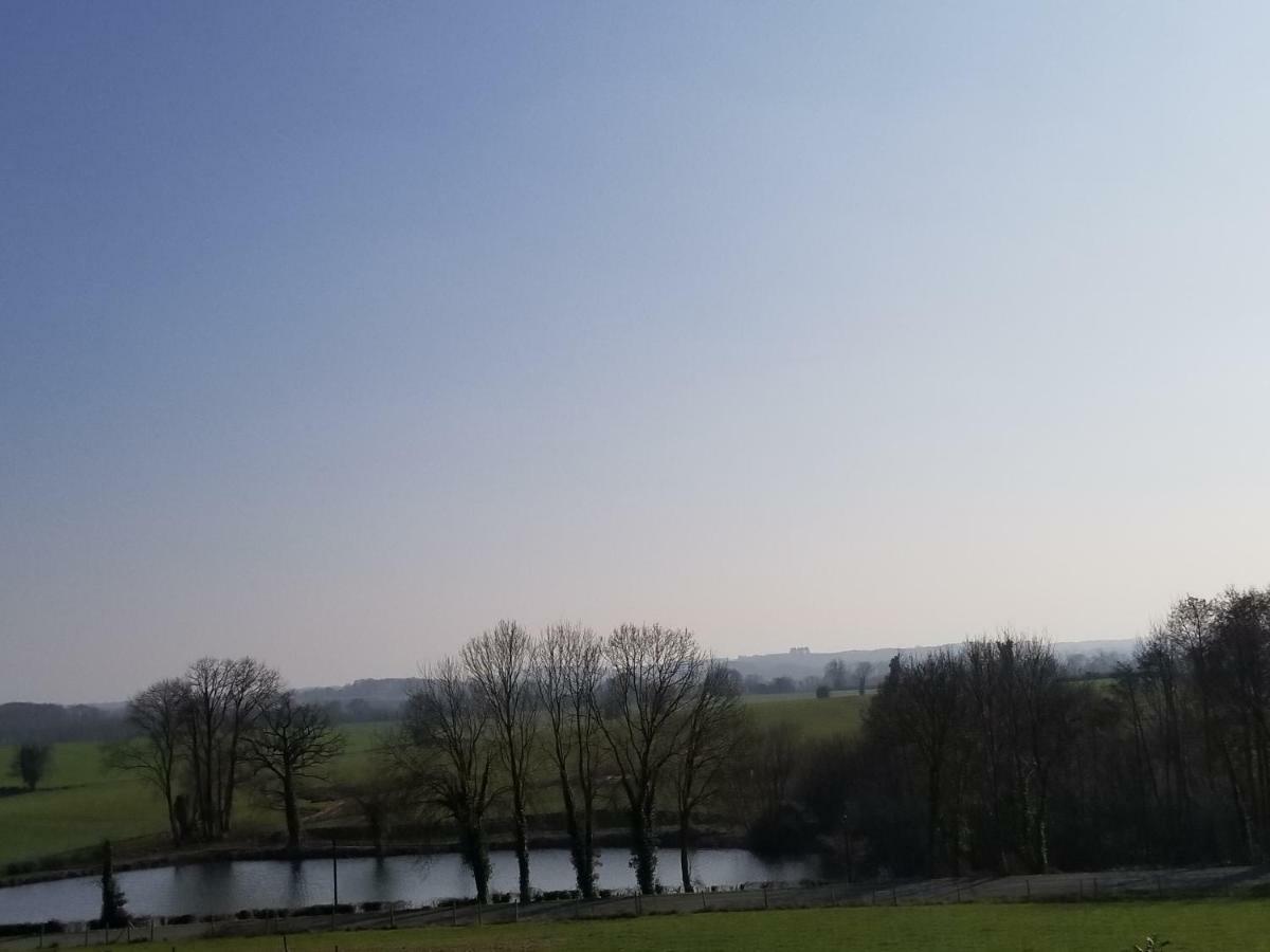 Вилла Le Beugnon La Pommeraie-sur-Sevre Номер фото