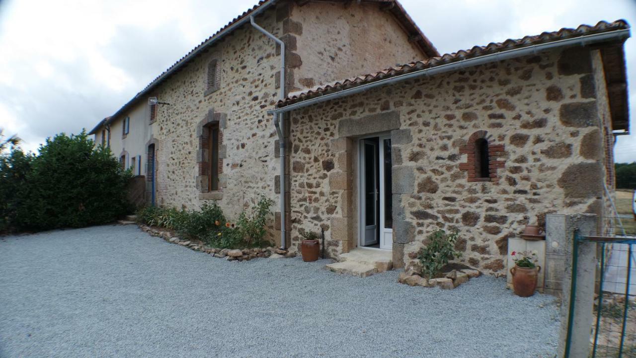 Вилла Le Beugnon La Pommeraie-sur-Sevre Экстерьер фото