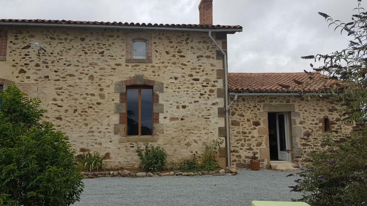 Вилла Le Beugnon La Pommeraie-sur-Sevre Экстерьер фото